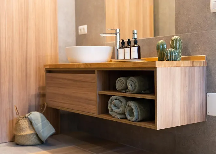 El Drago Loft: & - New *